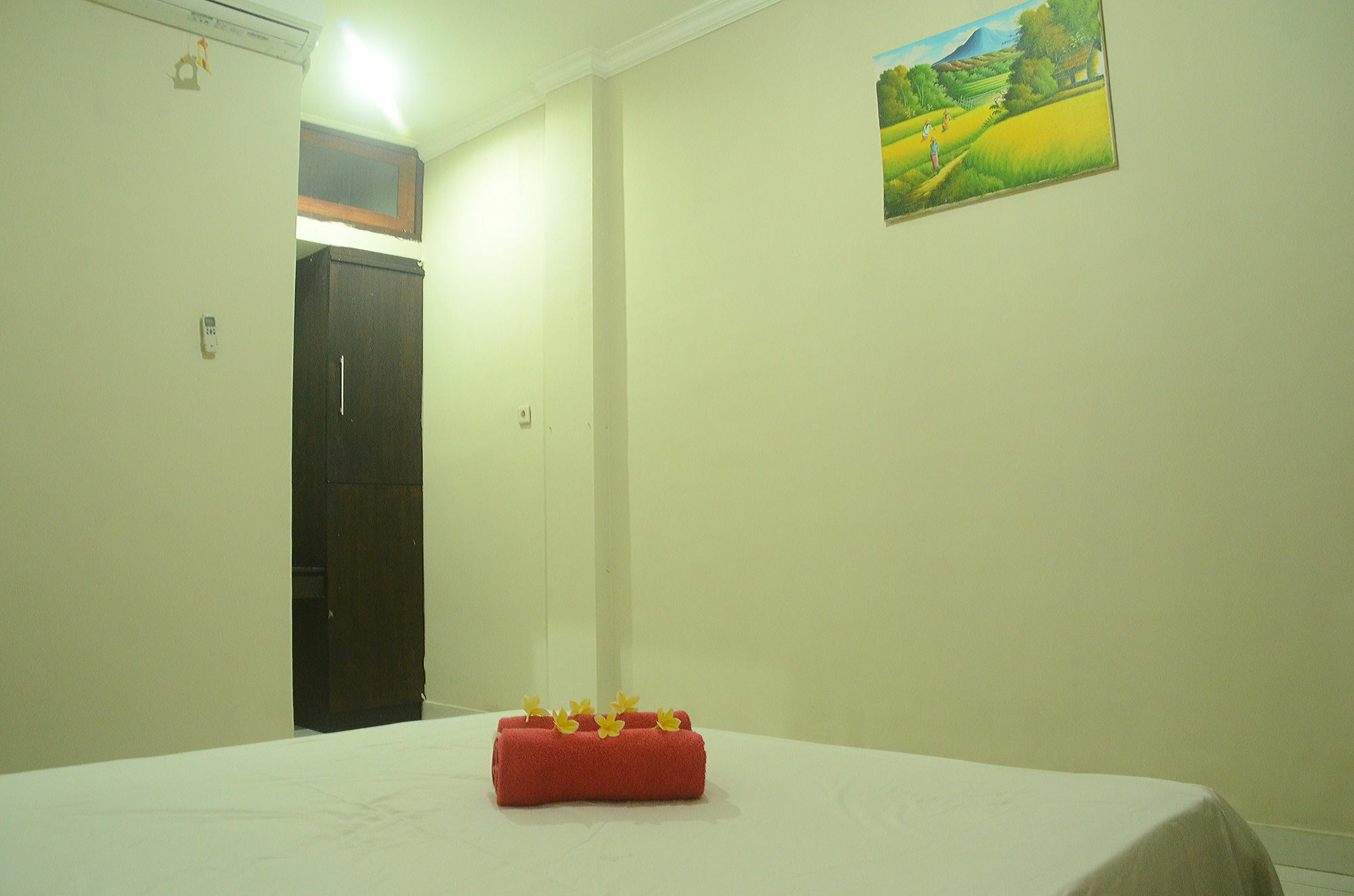 Budget Door Legian Inn Kuta Lombok Kültér fotó